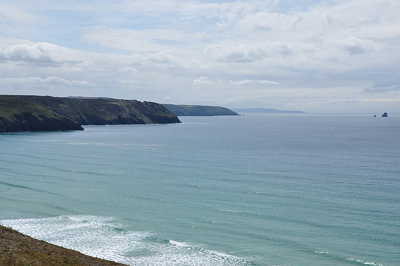 File:Cliffs west of Perranporth (6213).jpg