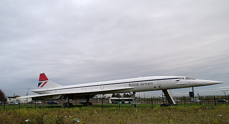 File:Concorde exposé près d'Orly, décembre 2013 (01).jpg