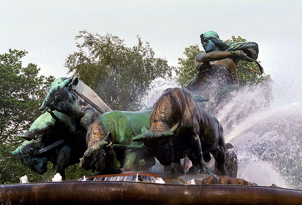 Copenhagen Gefion Fountain 1984.jpg