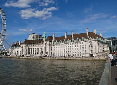 How to get to London County Hall with public transport- About the place