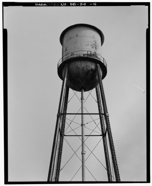 File:DETAIL VIEW OF TANK, LOOKING EAST - Townsend Water Tower, Lattomus Avenue, Townsend, New Castle County, DE HAER DEL,2-TOWSE,1-4.tif