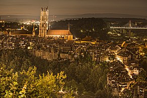 Wiki Loves Monuments 2018: Old town of Fribourg at night