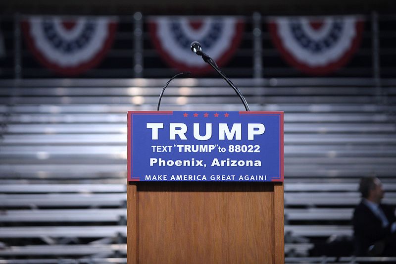 File:Donald Trump podium (27761527495).jpg