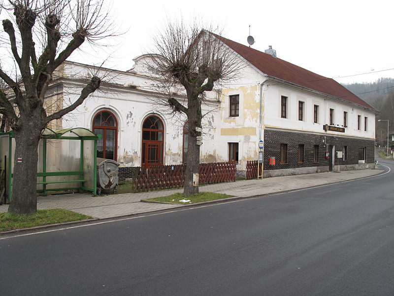 File:Dubina (Šemnice), restaurace.jpg