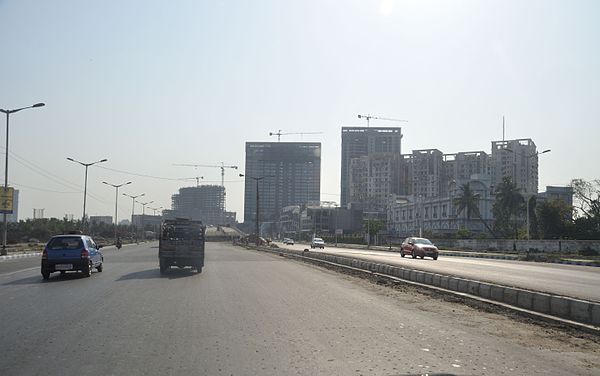 EM Bypass with under-construction ramp of Parama Island Flyover