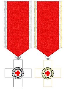 Ehrenzeichen des Deutschen Roten Kreuzes (ab 1953).jpg