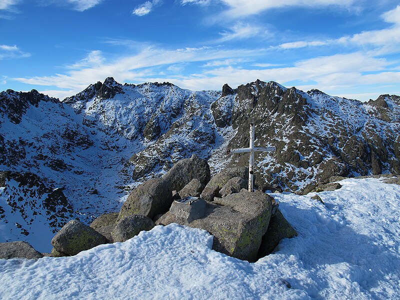 File:El Morezon, Gredos.jpg