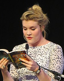 Emerald Fennell, Best Original Screenplay winner Emerald Fennell25-03-2013 MarkJones (cropped).jpg