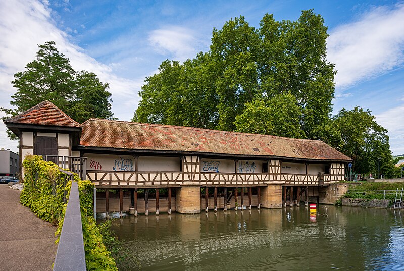 File:Esslingen a.N. - Altstadt - Wasserhaus - Ansicht von Süden.jpg