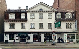 <span class="mw-page-title-main">Falkoner Allé</span> Street in Frederiksberg, Copenhagen, Denmark