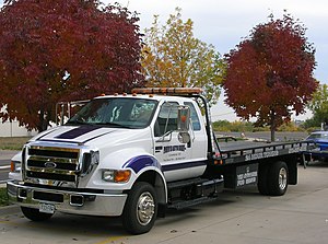 Ford F650 с бортовой платформой.jpg