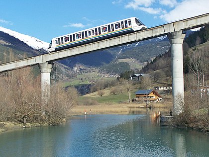 Funiculaire Arc-en-Ciel over de Isère