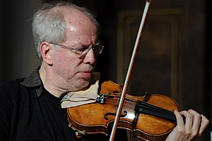 Gidon Kremer at Kammermusikfest Lockenhaus 2008.jpg