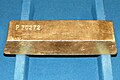 Goldbarren mit einem Gewicht von ca. 12,44 kg. Goldbarren dieser Größe befinden sich meist nur im Besitz von Zentralbanken.