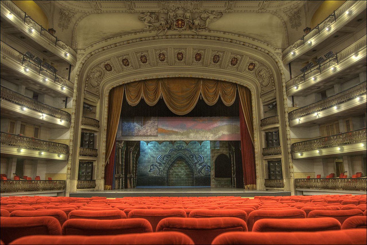 Большой театр Гаваны внутри