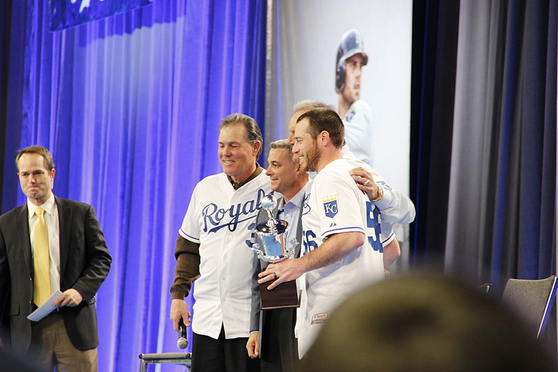 File:Greg Holland, Royals Pitcher of the Year. (12295811915).jpg