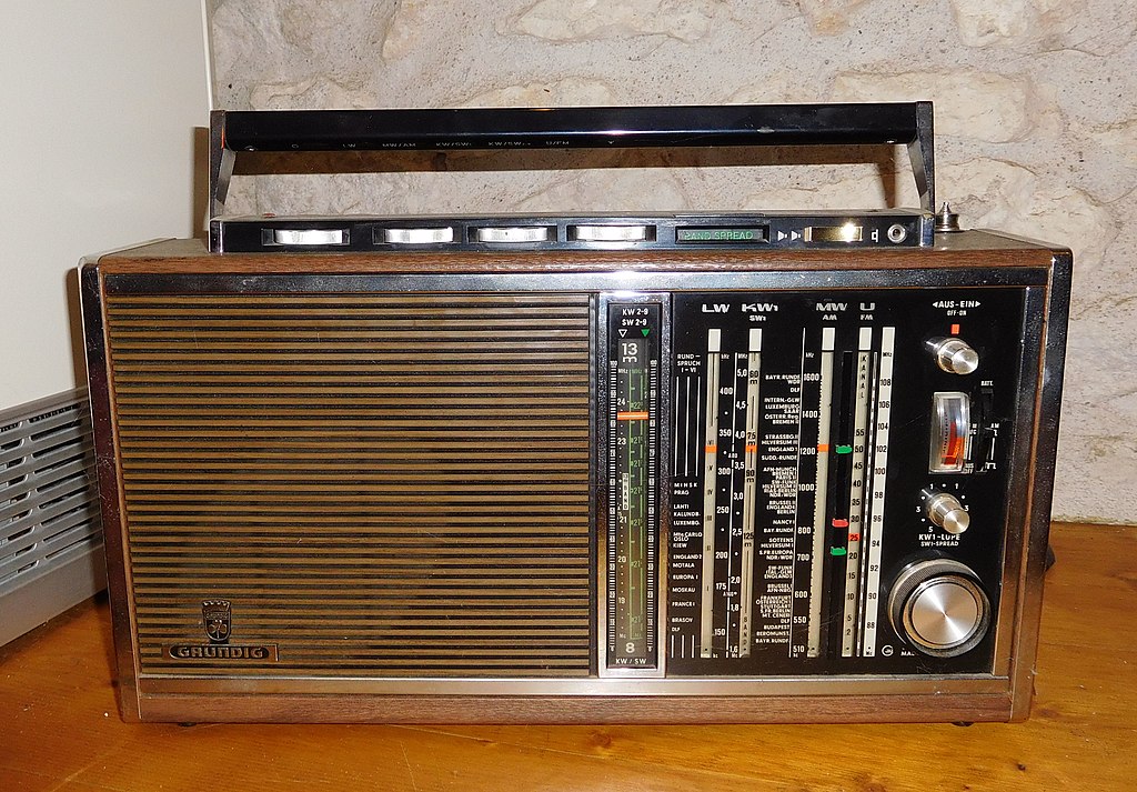 Transistor radio - Wikipedia