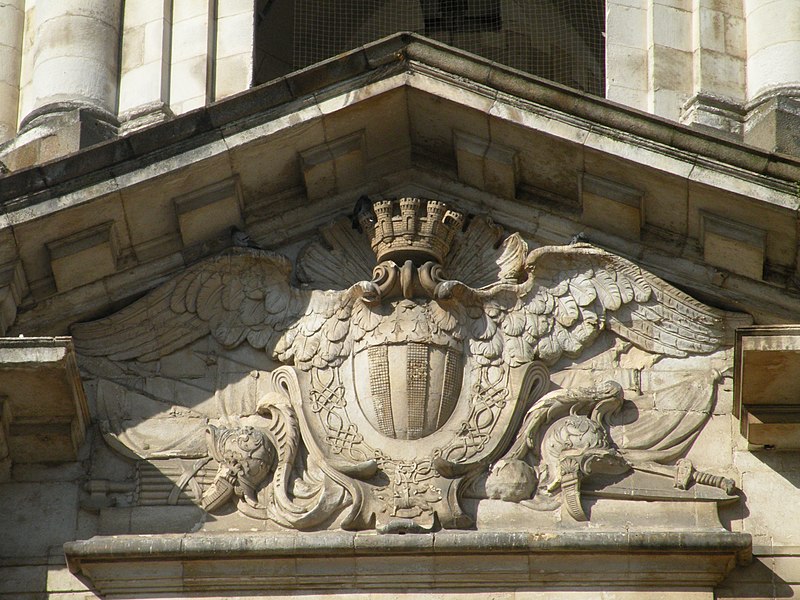 File:Hôtel de Ville de Rennes - fronton beffroi.JPG