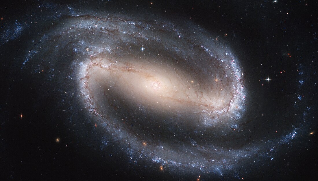 File:Hubble2005-01-barred-spiral-galaxy-NGC1300.jpg