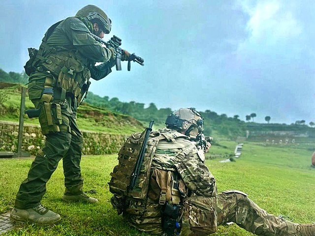 Indian Para SF (in Ranger Green uniform) and US Army Green Beret during exercise Vajra Prahar, 2022