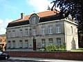 English: Deanery of Izegem next to the Sint-Tillo church in Izegem