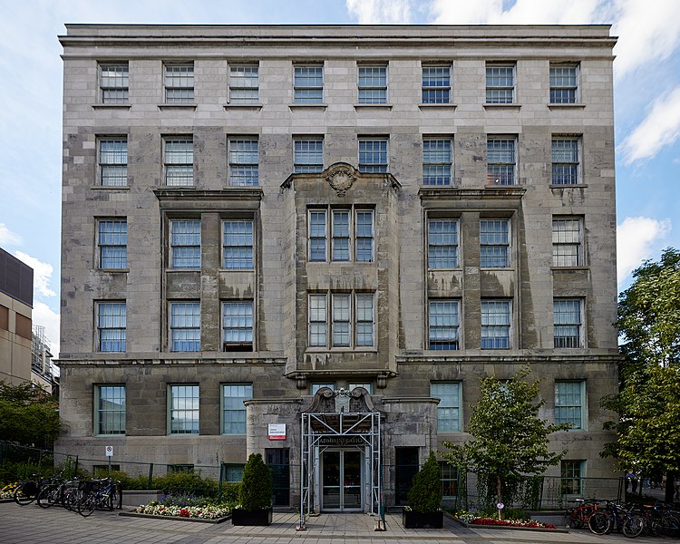 File:James Administration Building, McGill University, Aug 31 2022.jpg