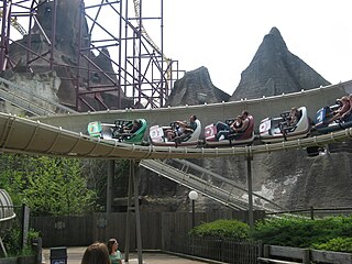 Avalanche (Kings Dominion) roller coaster