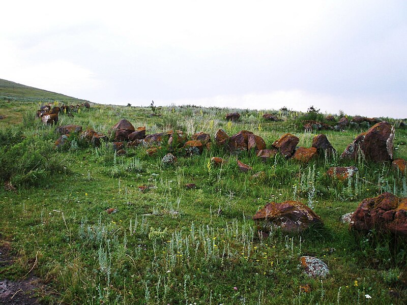 File:Khrbeh Ruins.JPG