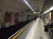 File:Kings_Cross_St_Pancras_Circle_clockwise.JPG