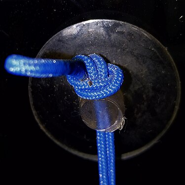 Knot on suction cup