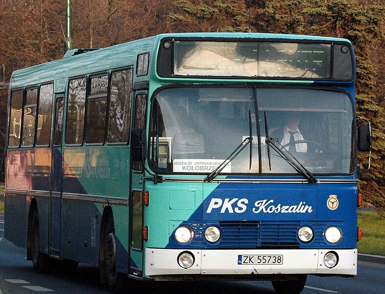 File:Kołobrzeg - autobus PKS Koszalin.jpg