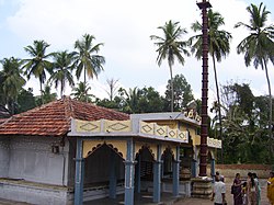 Kodimara, Ganapathi Temple, Pernankila.jpg