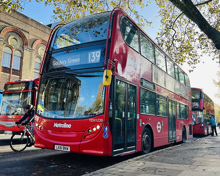 File:LHR Metroline TEH1230 LK61BKN 139 2023-11-15.jpg