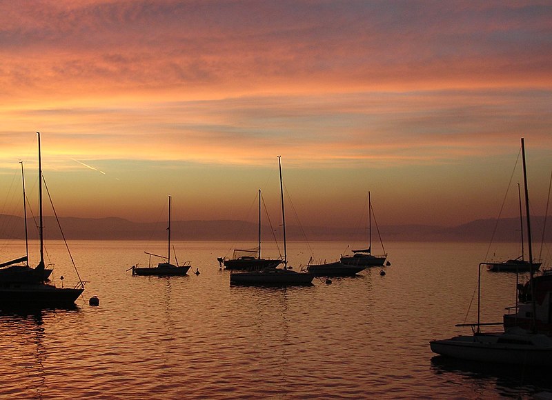 File:Lago Maggiore Sunrise.jpg