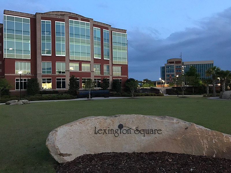 File:Lexington, SC Square.jpg