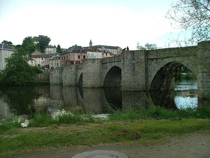 File:Limoges Pont St Etienne 01.JPG