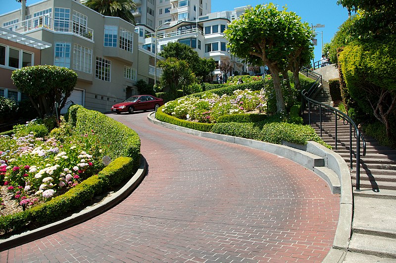 File:Lombard Street - panoramio.jpg