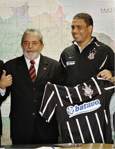 File:LulaeRonaldo (2009).jpg