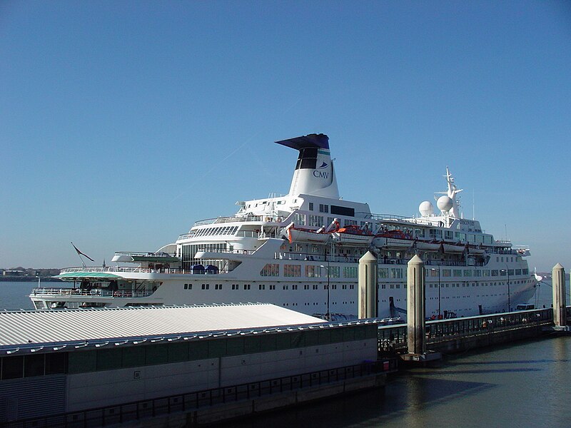 File:MV Discovery at Liverpool Cruise Terminal (2).JPG