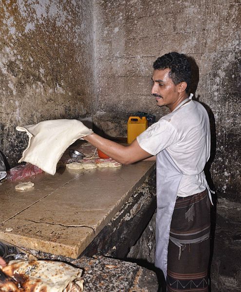 File:Making Flat Bread, Yemen (11042783694).jpg