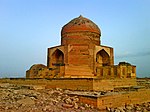 Brick dome to the north-east of tomb of Mubarak Khan (tomb of Fateh Khan's sister) Makli Hill 4.jpg