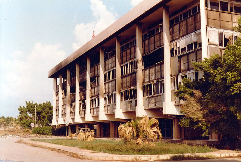 800px-Marine_Barracks%2C_Beirut_1982.jpg