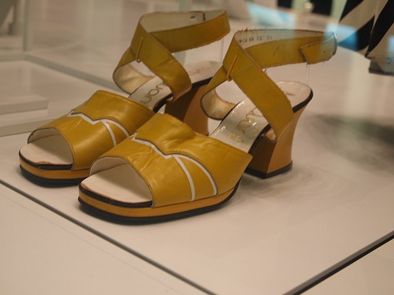 File:Mary Quant at the Victoria and Albert Museum 38.jpg