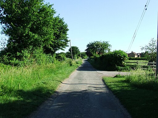 Meadow Lane - geograph.org.uk - 1937366