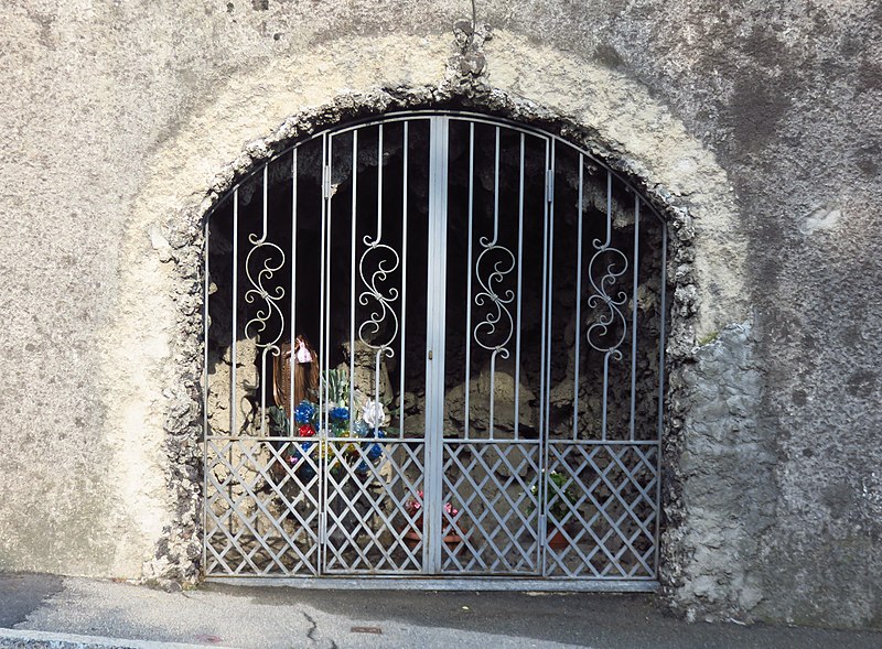 File:Mercurago grotta di Lourdes.jpg