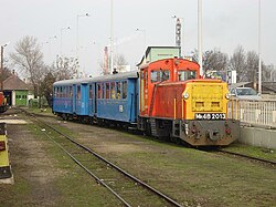Mk48-as mozdony két kocsival Kecskemét KK állomáson