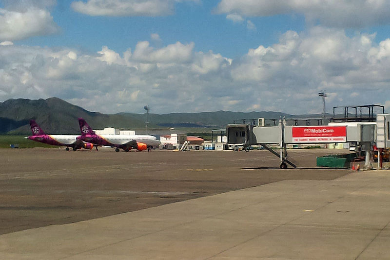 File:Mongolian Airlines Group planes in Ulaanbaatar.jpg