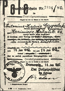 Expulsion Warrant from Sosnowiec 1942 with stamp Pole. Nakaz wysiedlenia z Sosnowca 1942.JPG