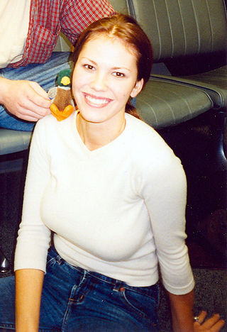 <span class="mw-page-title-main">Nikki Cox</span> American actress