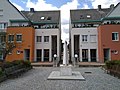 wikimedia_commons=File:Obelisk bei Wohnhausanlage Reklewskigasse 2-10, 1230 Wien.jpg